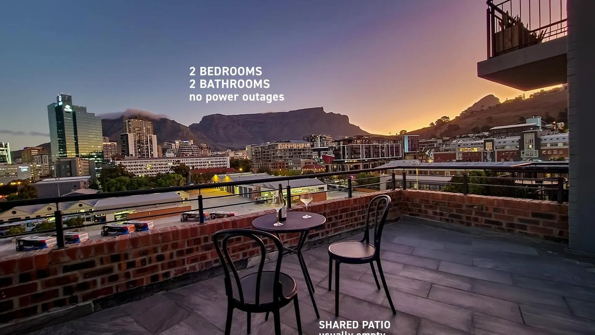 Chic, 2 Bed With Mountain Views! Walk To The Waterfront! Apartment Cape Town